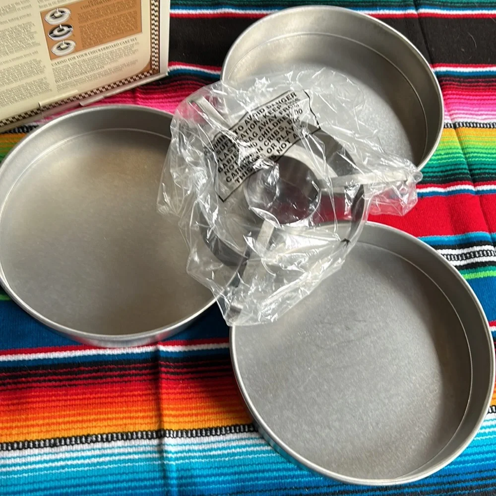 Williams-Sonoma Checkerboard Cake Pan Set in Box